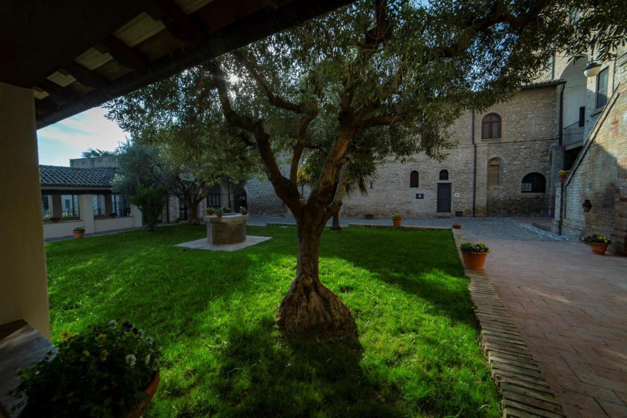 Il Monastero Di Bevagna Bed & Breakfast Екстериор снимка