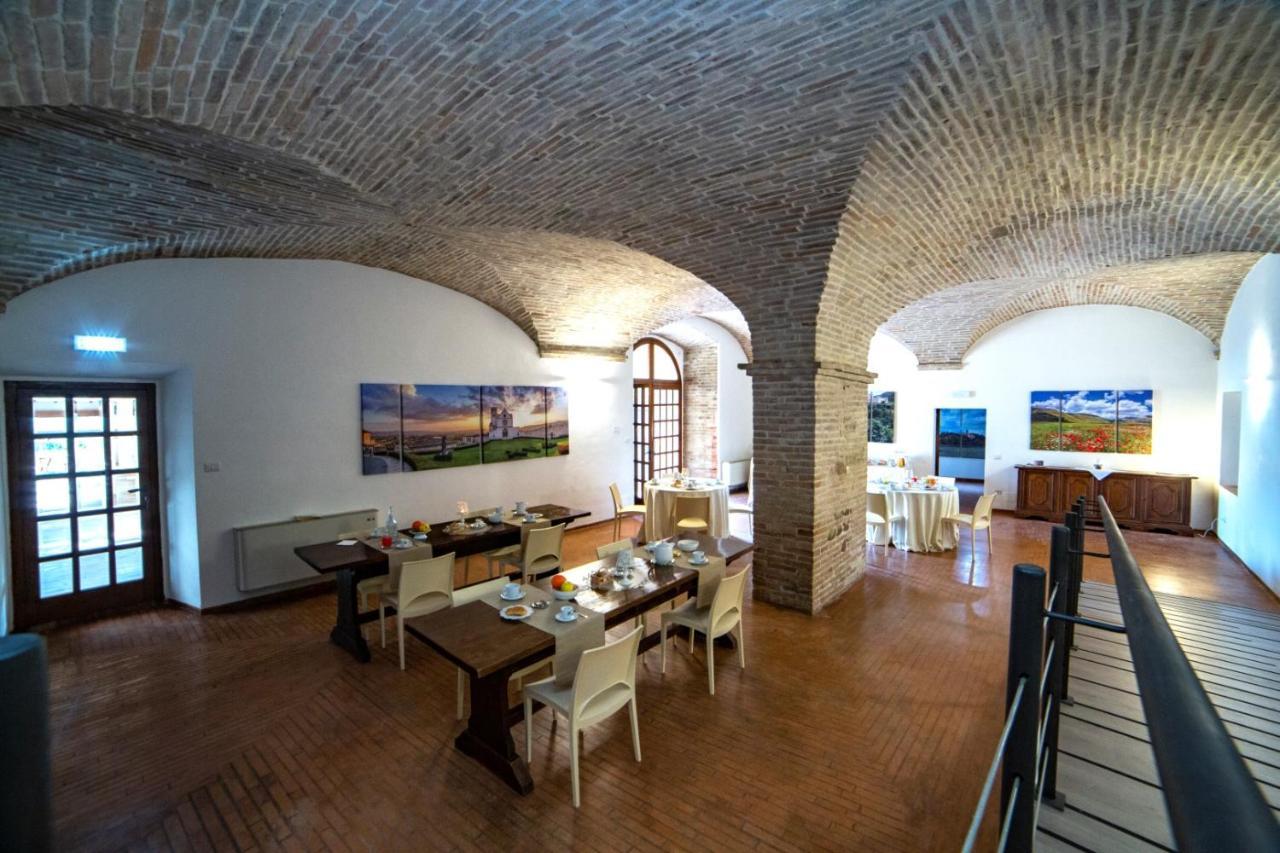 Il Monastero Di Bevagna Bed & Breakfast Екстериор снимка