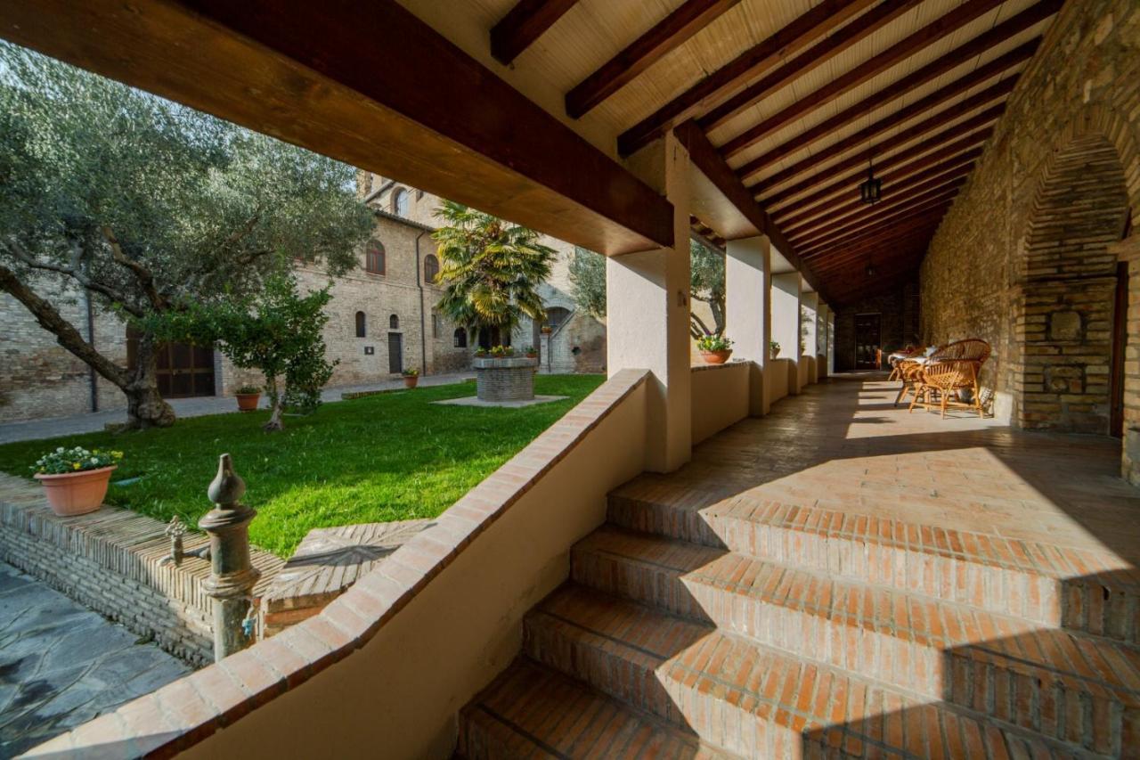 Il Monastero Di Bevagna Bed & Breakfast Екстериор снимка