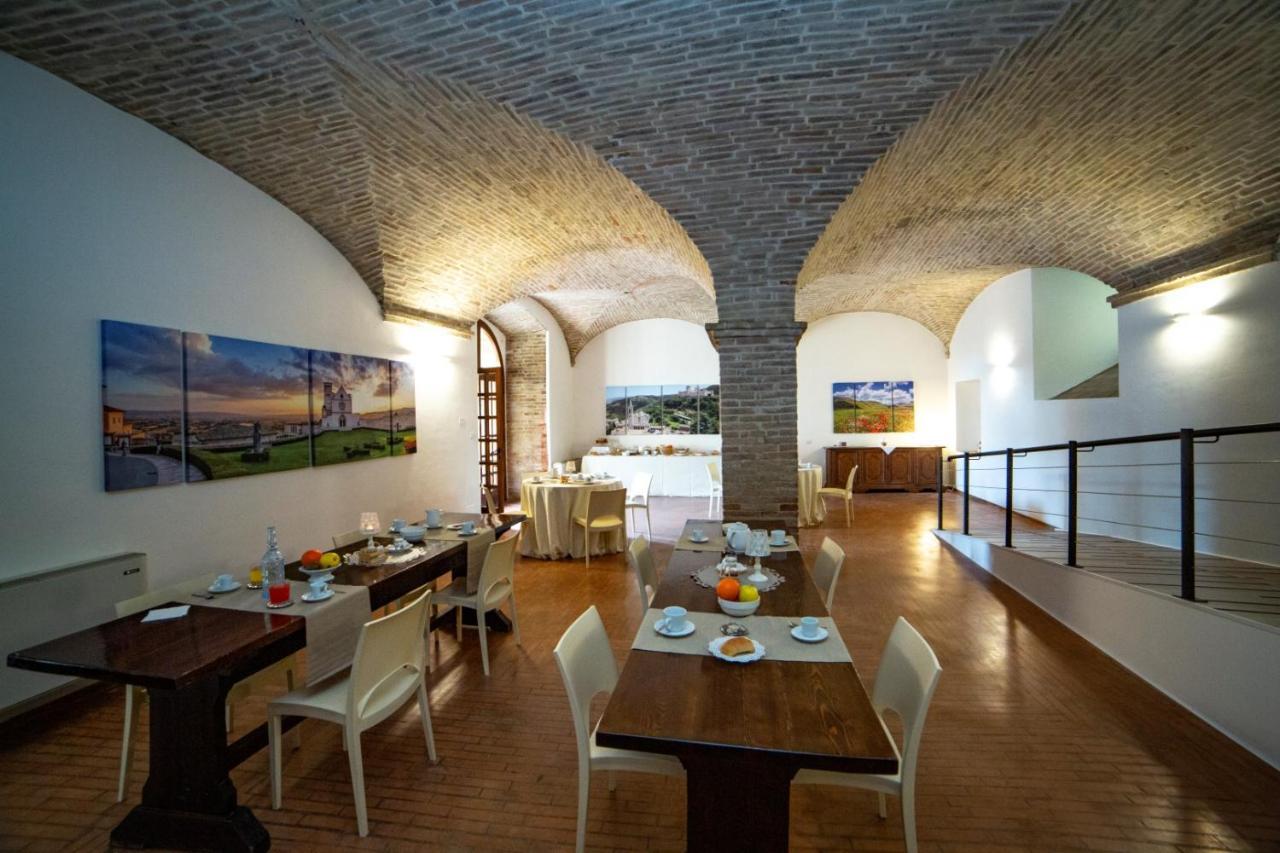 Il Monastero Di Bevagna Bed & Breakfast Екстериор снимка