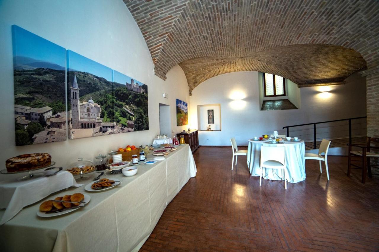 Il Monastero Di Bevagna Bed & Breakfast Екстериор снимка